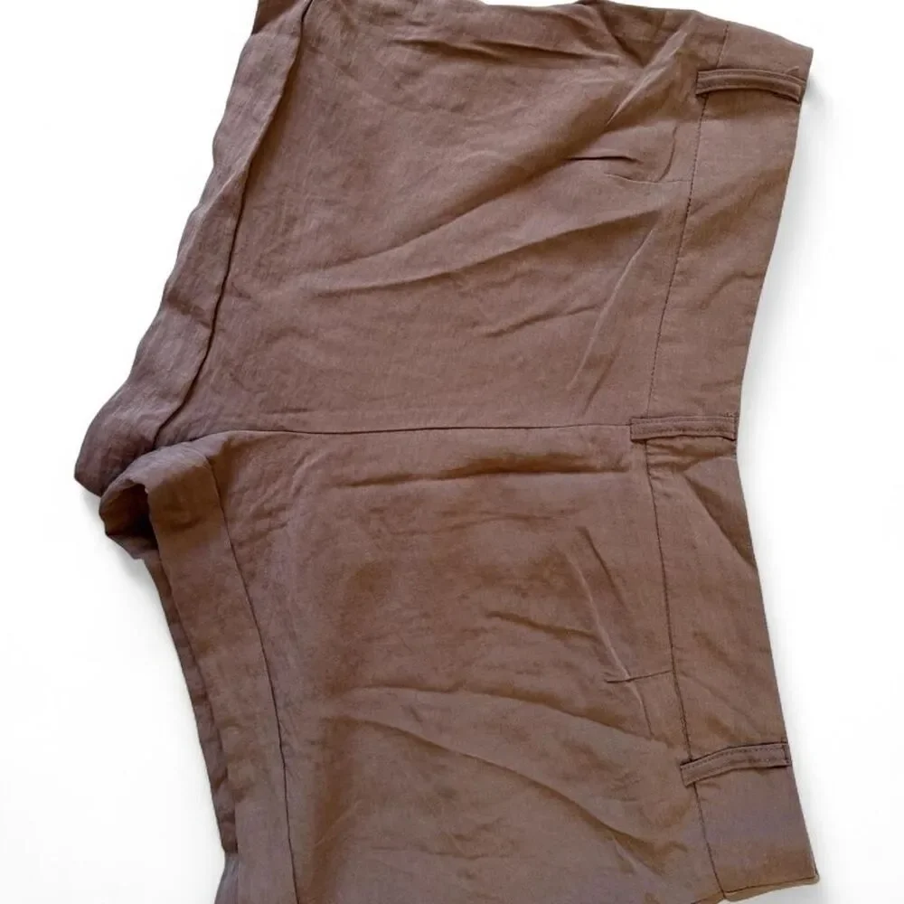 Bar III Fossil Brown Cuffed Tailored Shorts (Size XL)